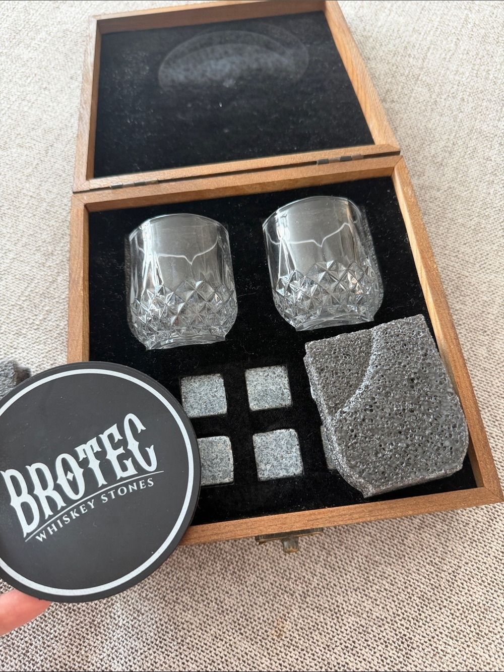 🗽BROTEC Whiskey Stones Gift Set with Cut Crystal Glasses